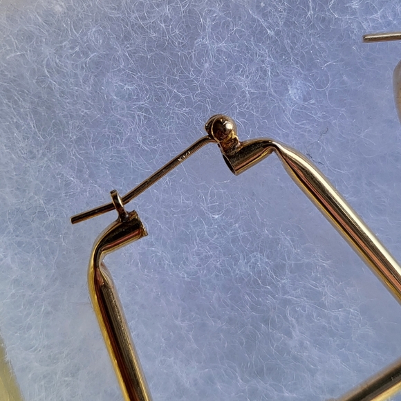 Vintage 14k yellow gold Geometric Hoop earrings✨️ - Picture 9 of 12